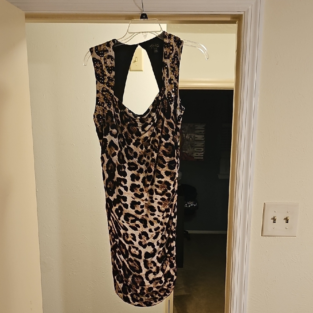 Thalia Sodi Leopard Print Strechy Sleeveless Dress